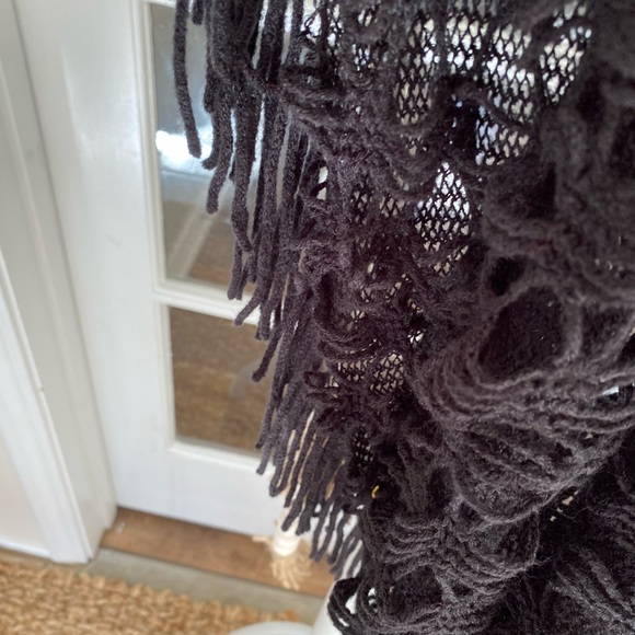 Pretty Black Knotted Infinity Scarf with Fringe Light Weight OS - Picture 4 of 7